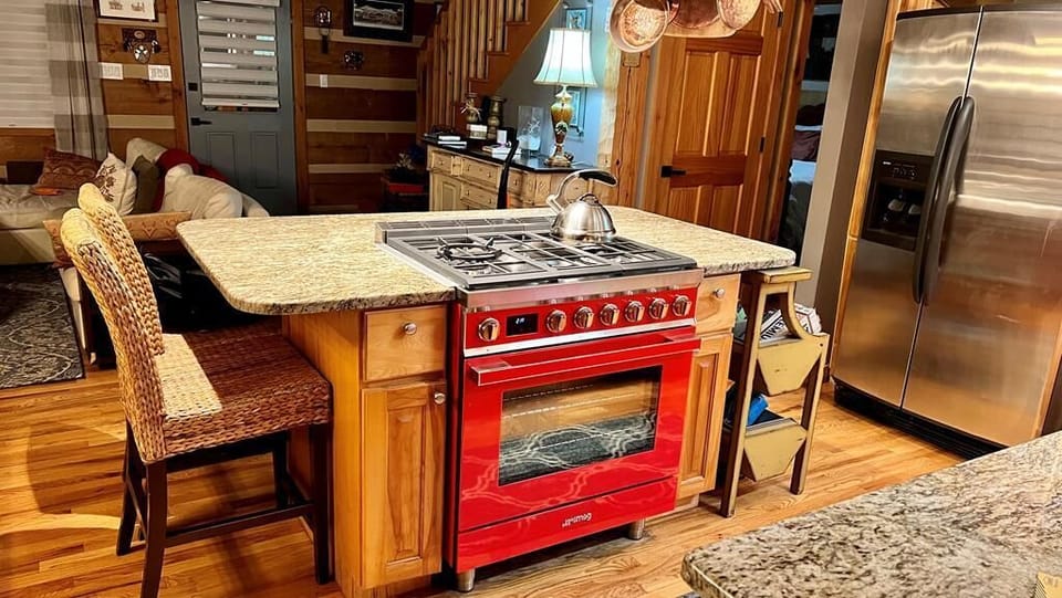 Kitchen--- Brand New Appliances, 2022
