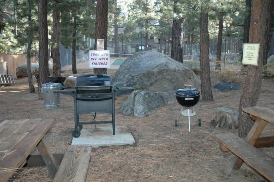 Alternate view of bbq area.