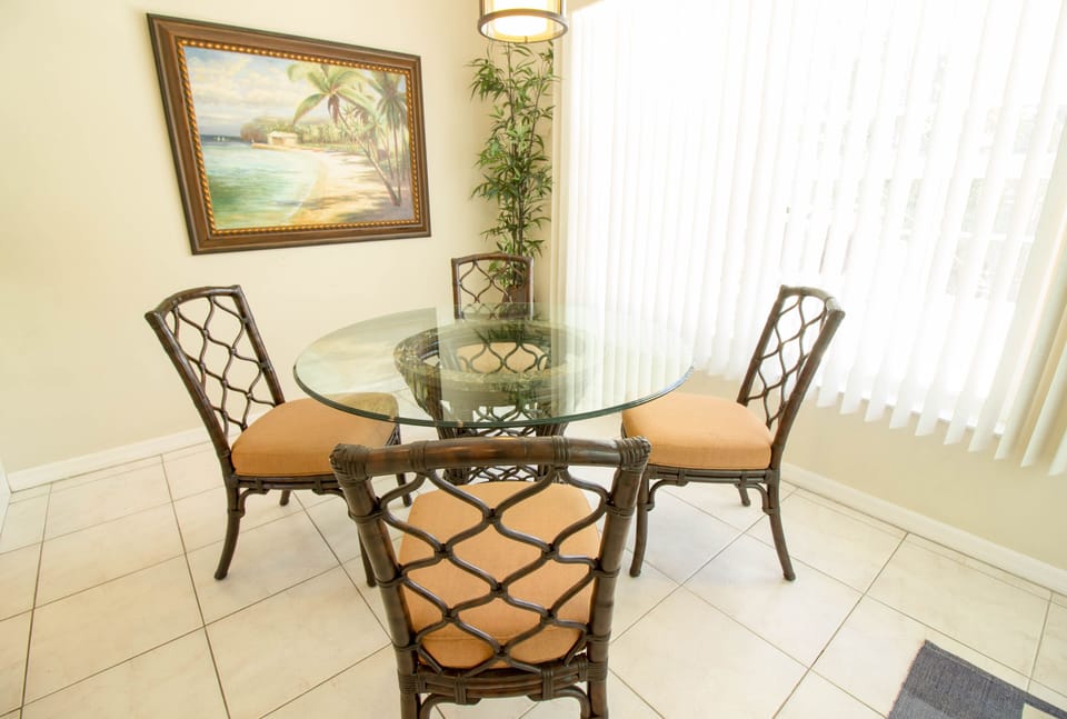 Kitchen-Table