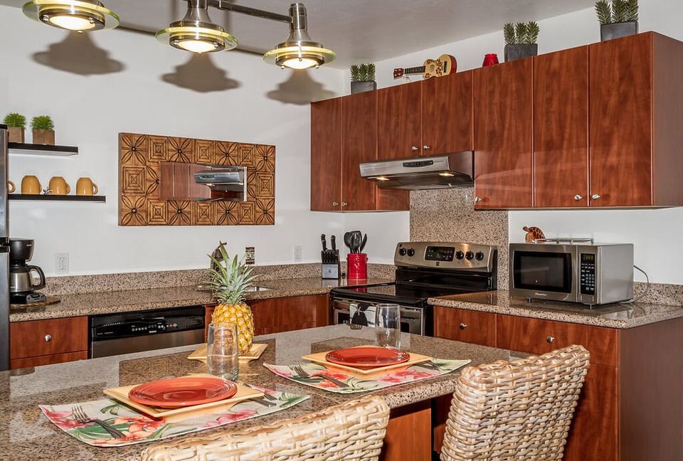 Full kitchen 