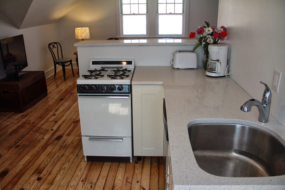 third floor kitchen