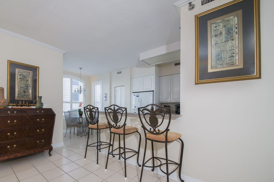 Open floor plan with lots of room