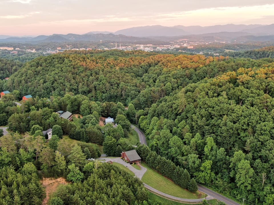Aerial View-The Parkway and Attractions are only 1.5 miles