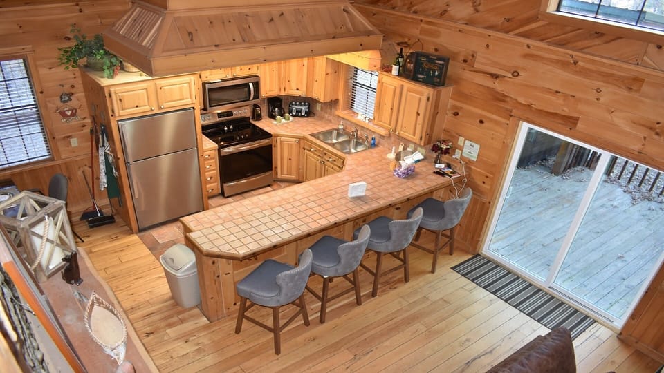 Kitchen - Stainless Steel Appliances, Bar Counter, 4 Bar-Stools