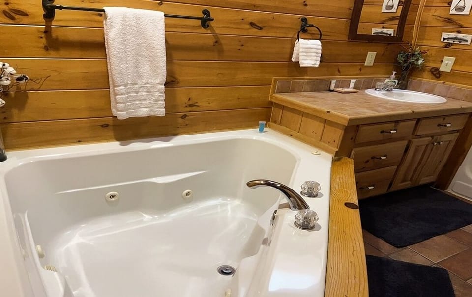 Jacuzzi Tub - Upstairs Master Bathroom, 1 Sink, 1 Shower