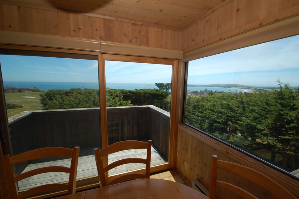 Dining Room. Next to the kitchen. Dramatic views from every chair.