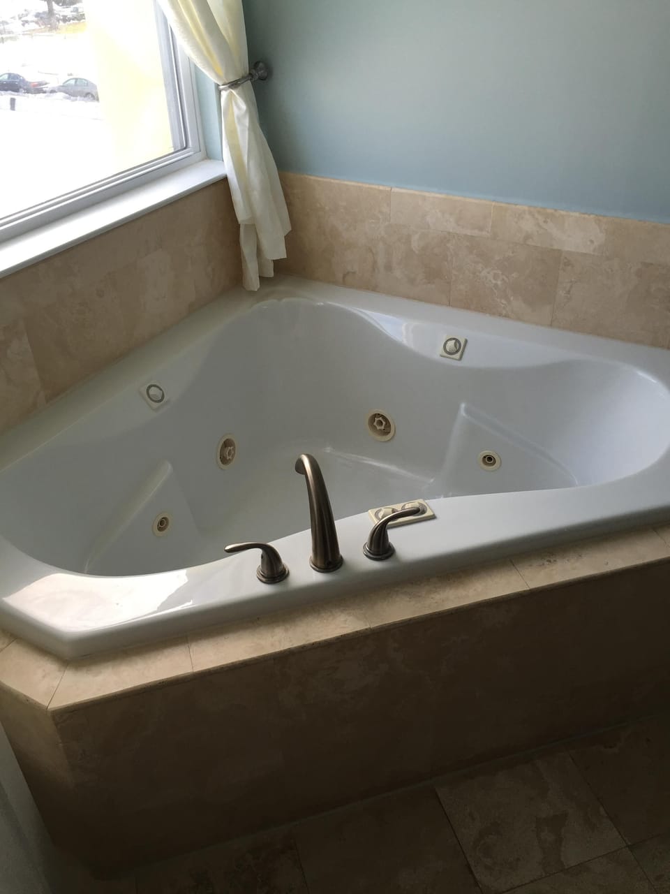 Jacuzzi tub in master bathroom