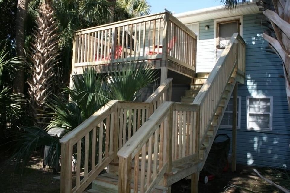 A brand new screened in porch and sun porch, finished November 2012!