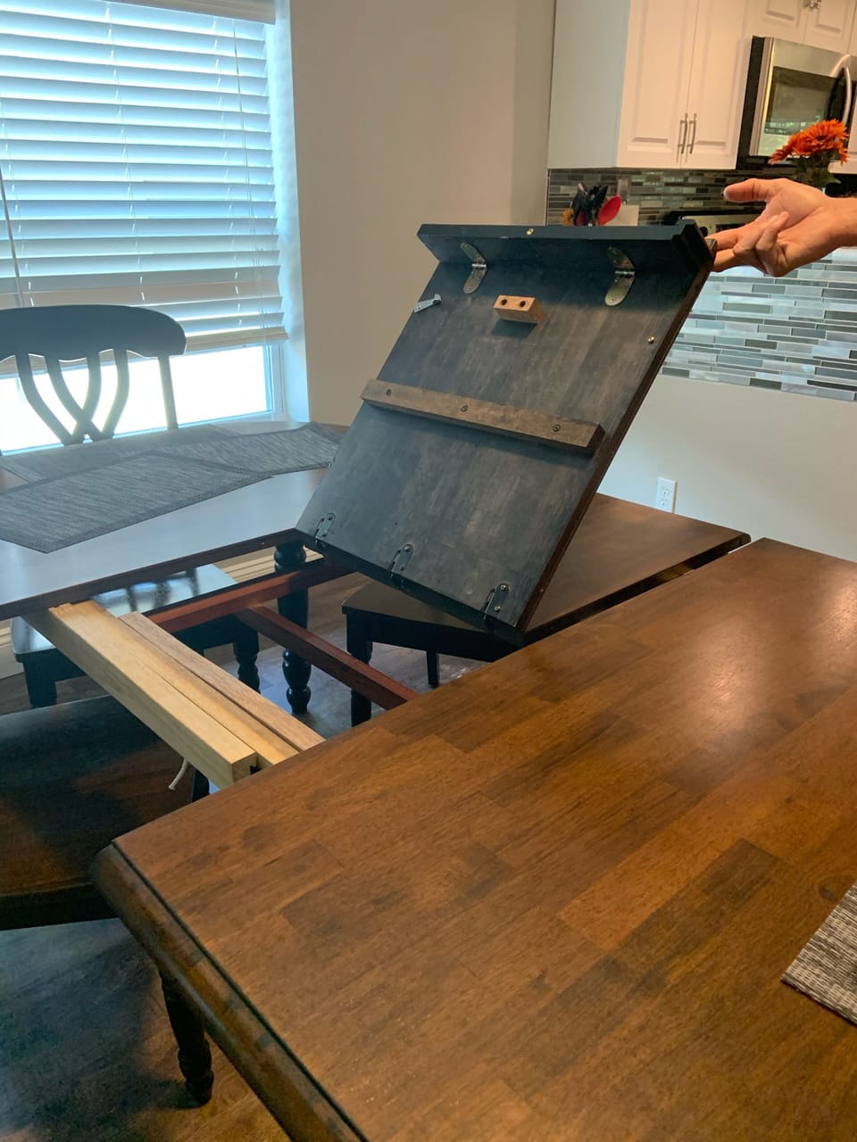 Dining room table expands to seat 6 people comfortably 