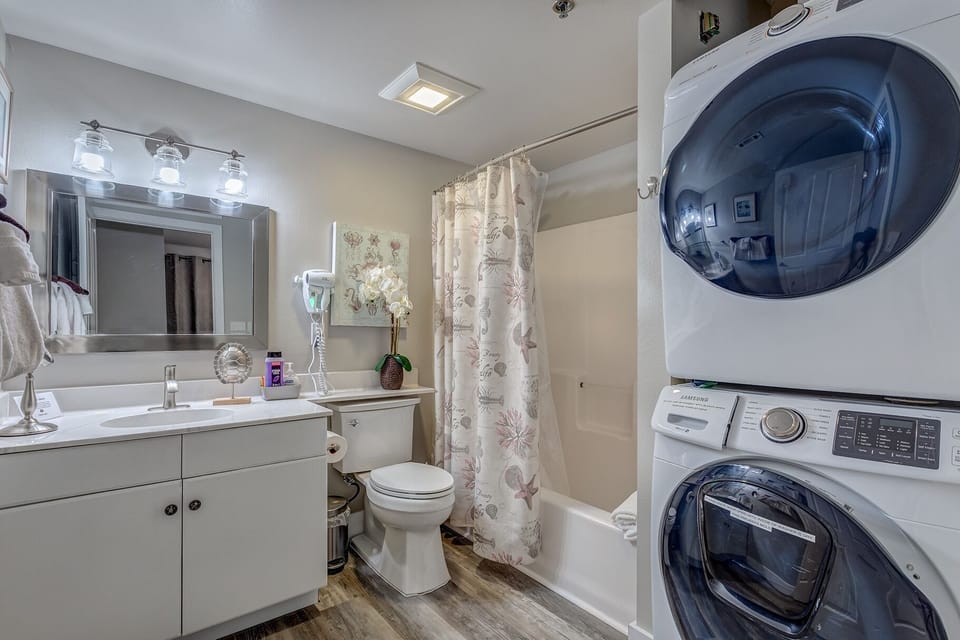 Bunk Room Bathroom