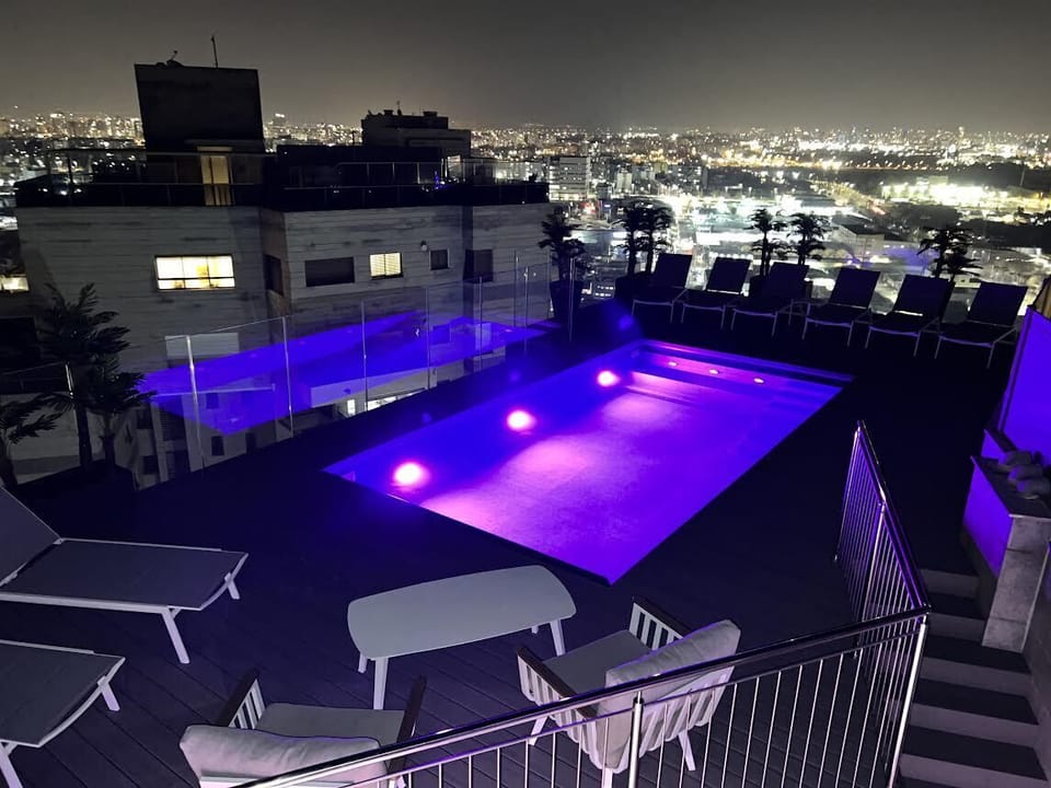 Heated pool with spa.