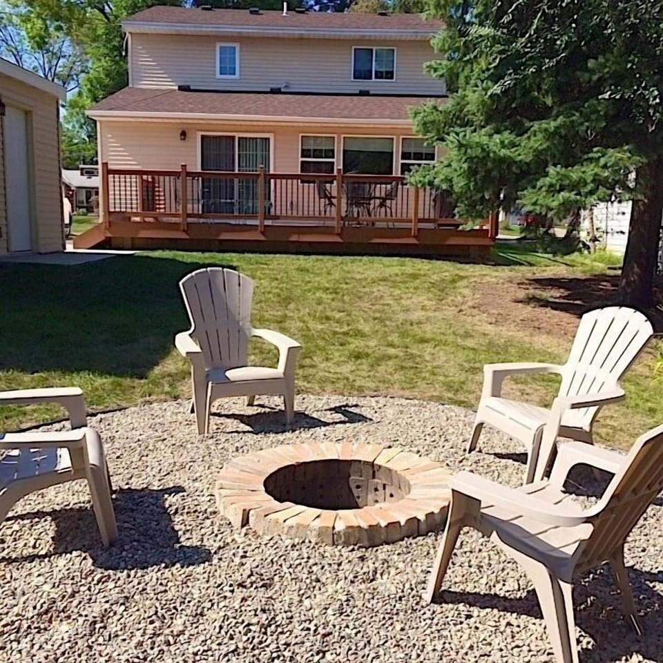 Large Deck with Grill