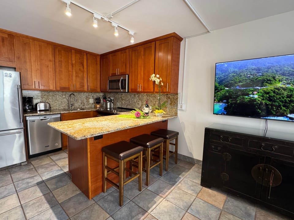 Kitchen and TV 2