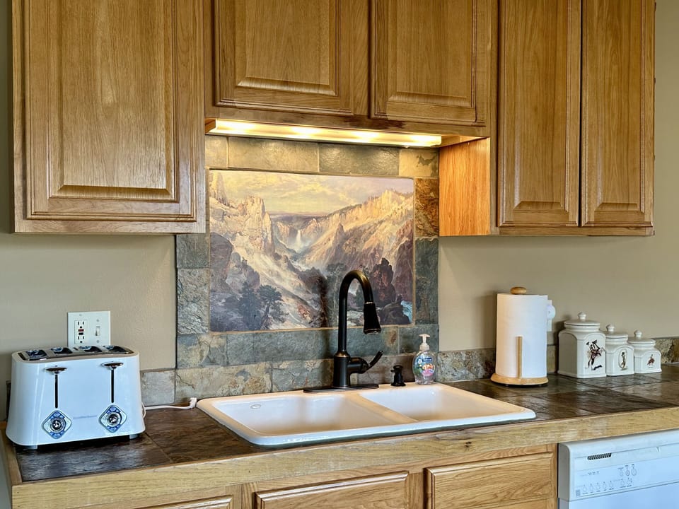 Kitchen Sink + Toaster