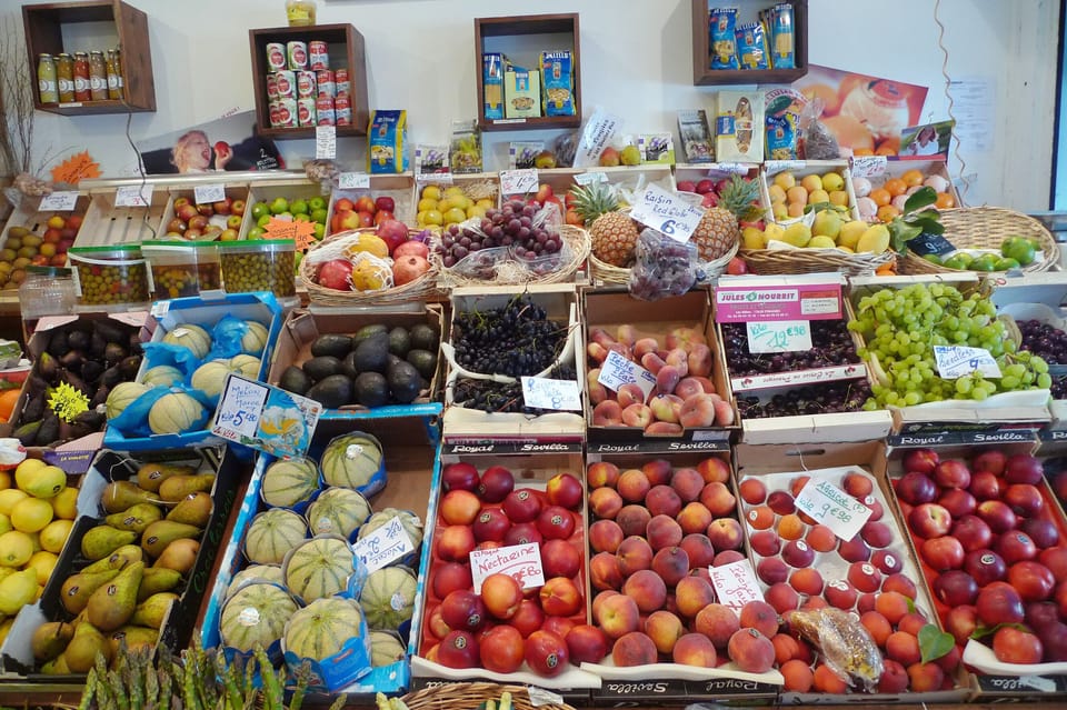 Apt. COSY4 - Latin Quarter - Paris - Fresh fruit & vegetable market is close by