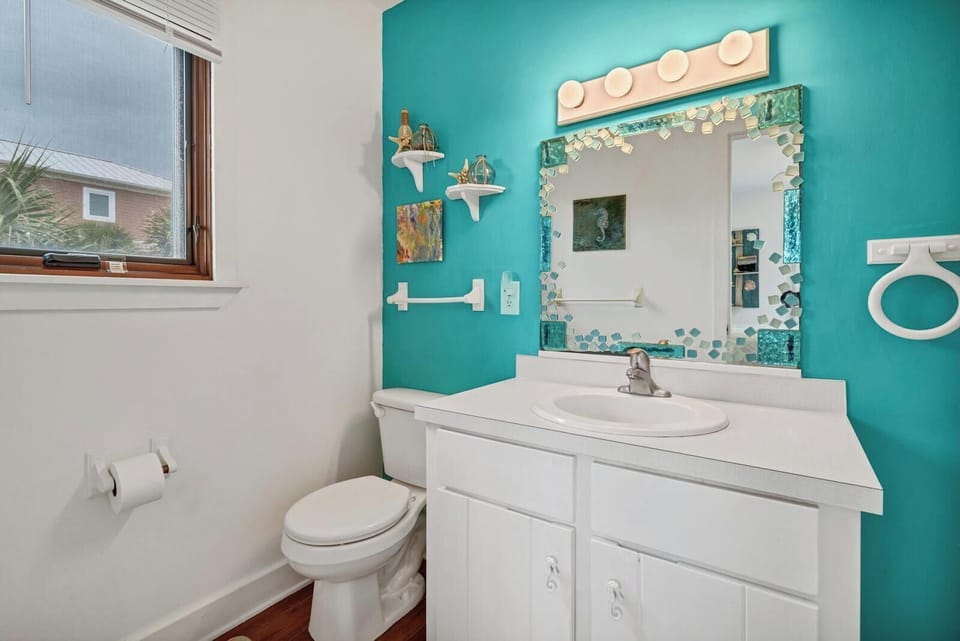 En-Suite Bath 1