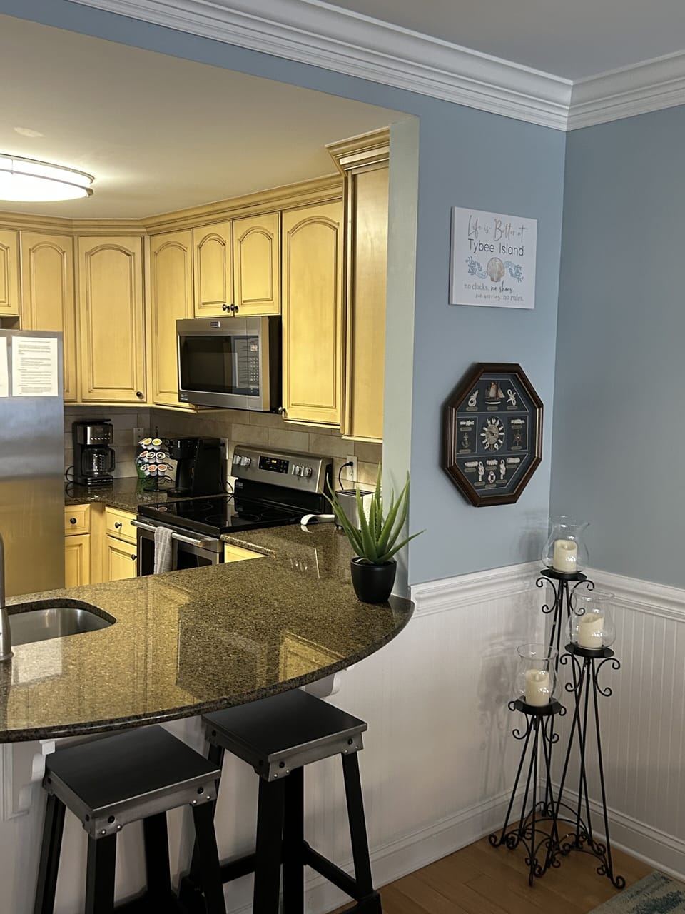 Kitchen Counter Area