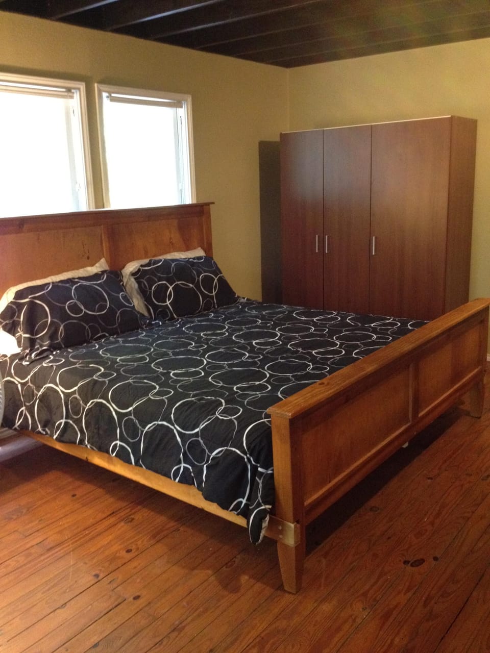 King Downstairs Bedroom; I'm not computer savvy thus I'm perplexed it's sideways