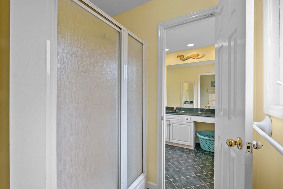 2 full bathroom
