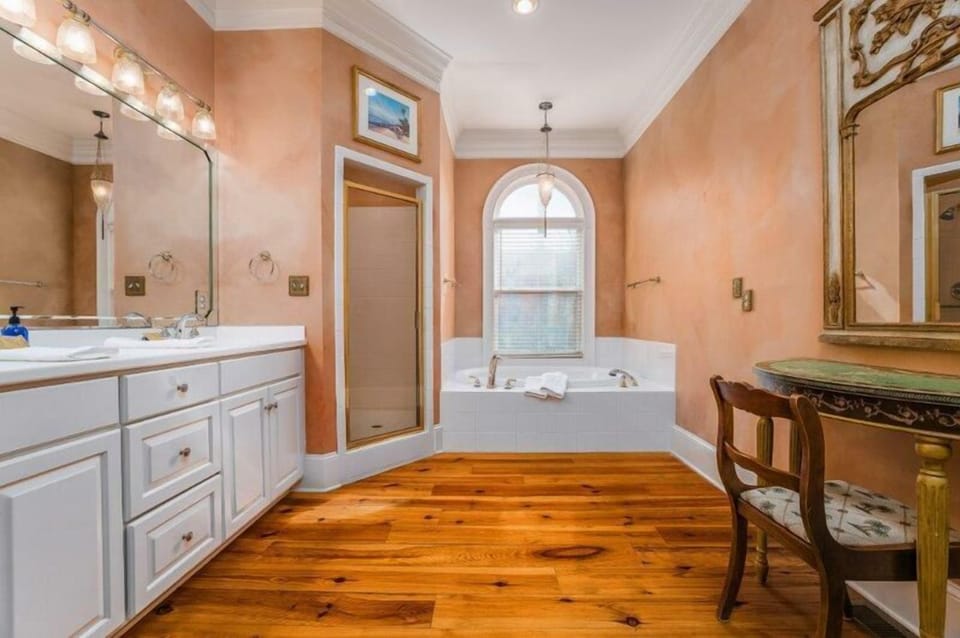 Bathroom 5 first floor