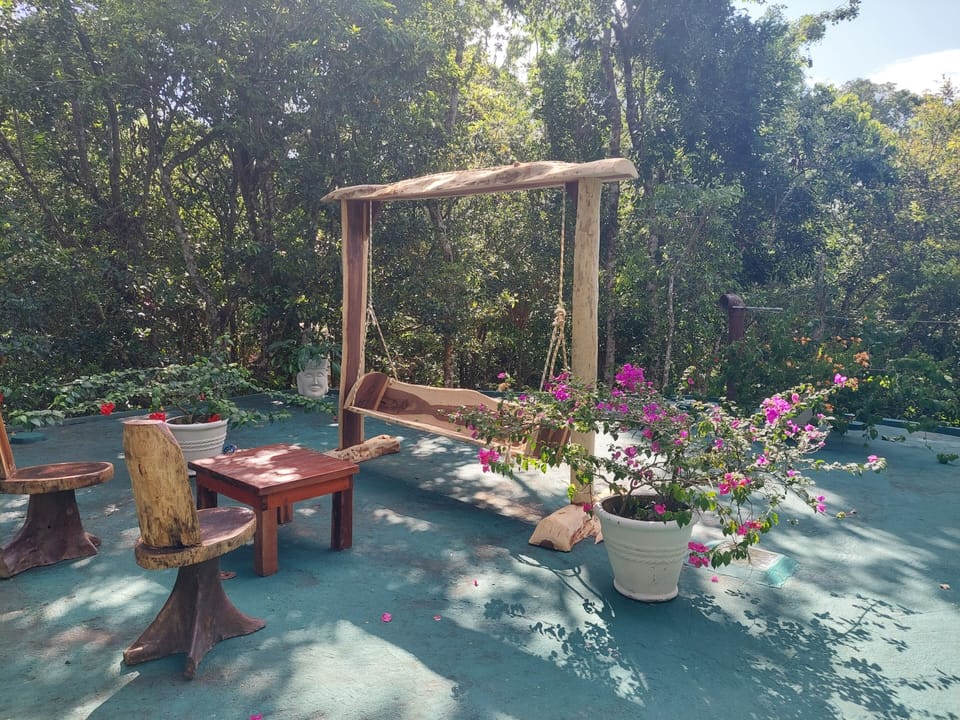 roof top sitting area...perfect for monkey viewing or morning yoga!
