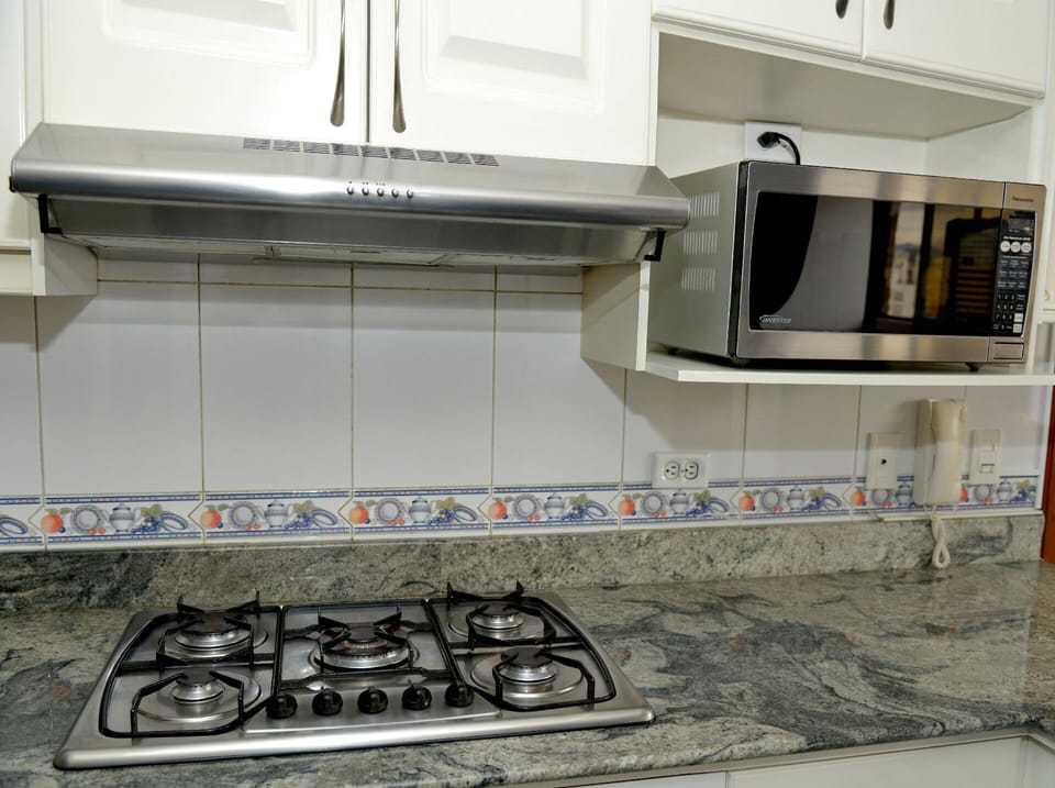 Gas stove top