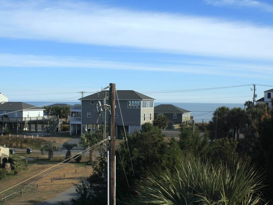 Views of the ocean from the upstairs deck.