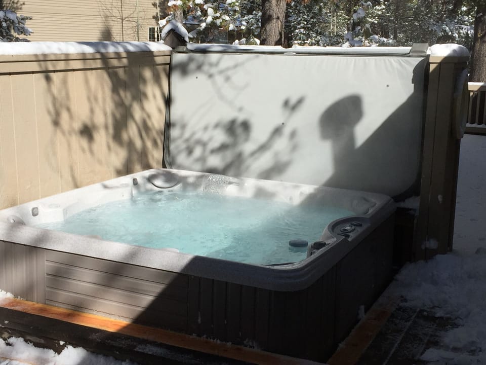 New 2015 Hot Tub!