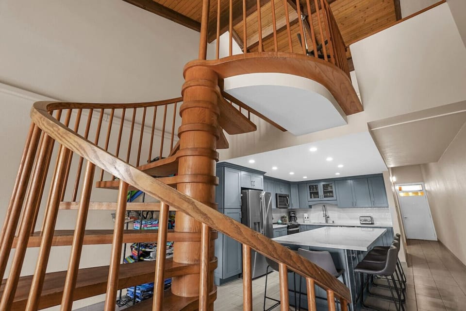 Stairs to King room