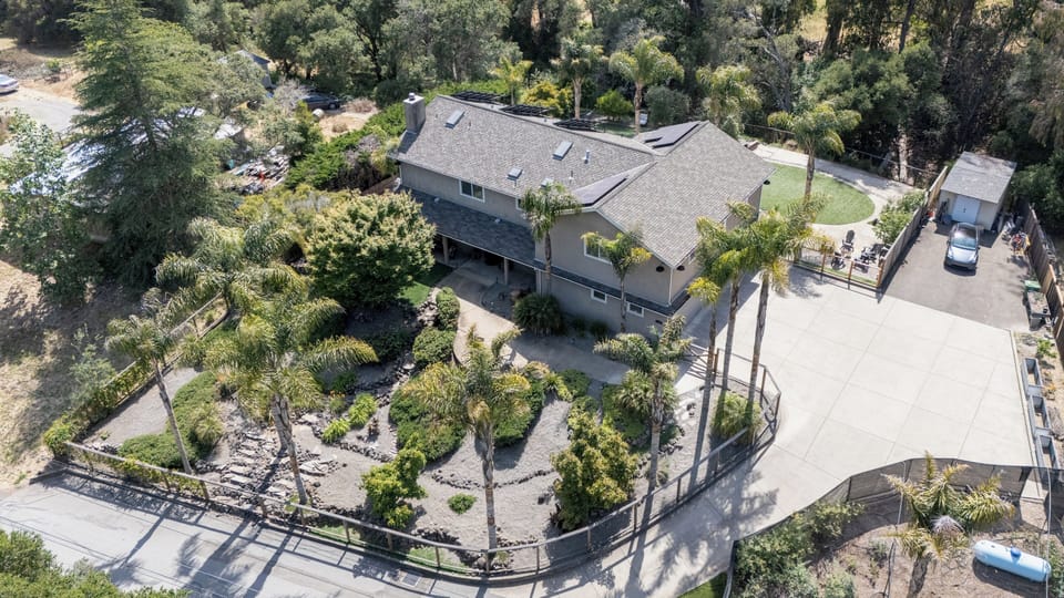 Estate on 1 acre lot. Plenty of space for all the whole family. 