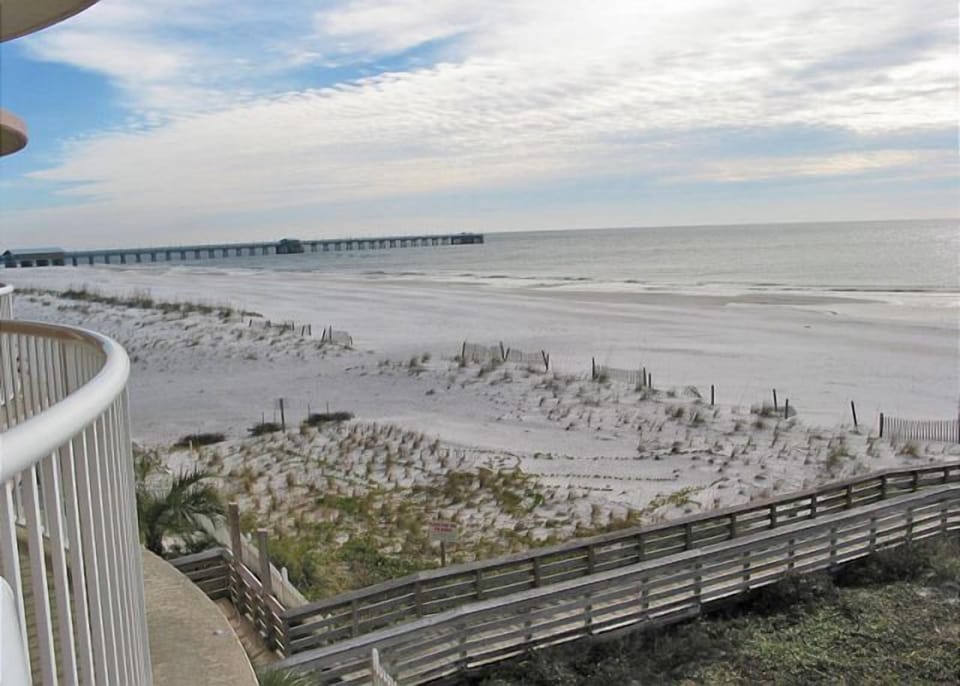 View from balcony of coastline to East - notice the State Park fishing pier.
