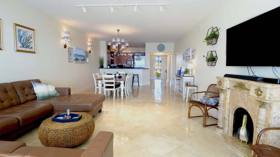 Open Floor Plan, Living, Dining, Kitchen