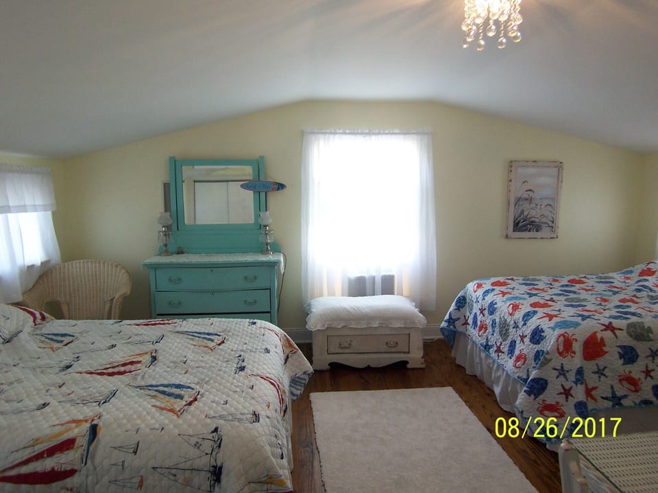 Bedroom #8 with 2 full-size beds and Full Bath