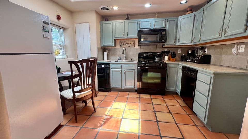 Kitchen fully equipped