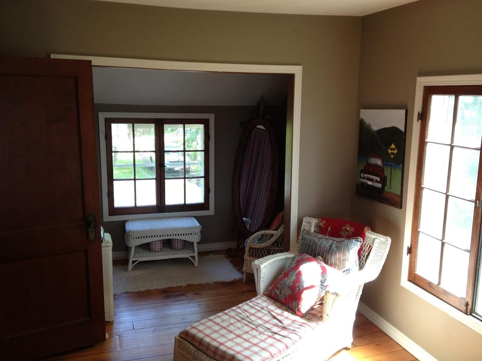 Master Bedroom Sitting Area