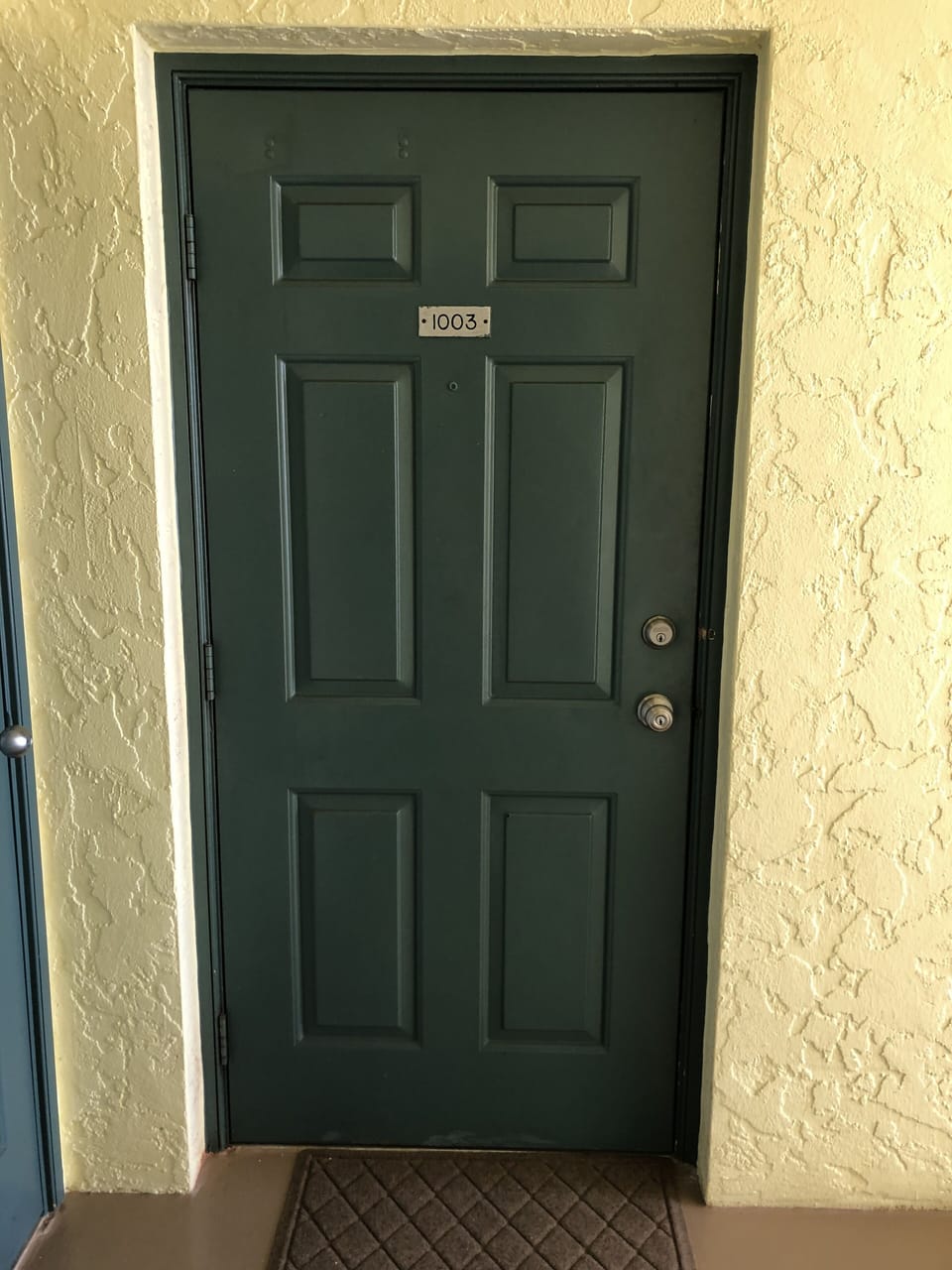 Your door to a great vacation 
.