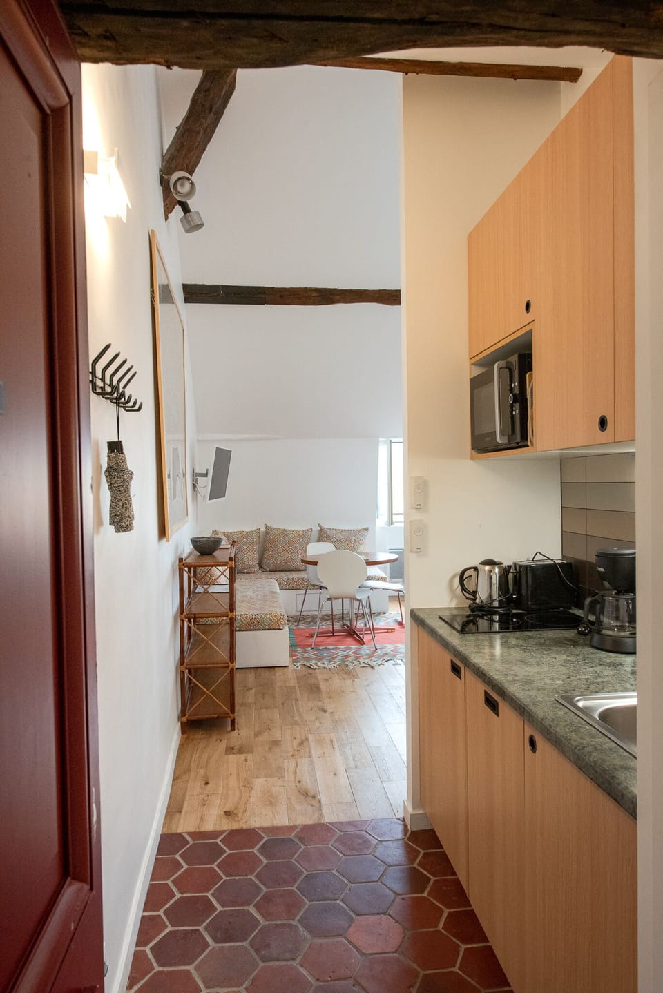 Cosy 5 - entering into the apartment