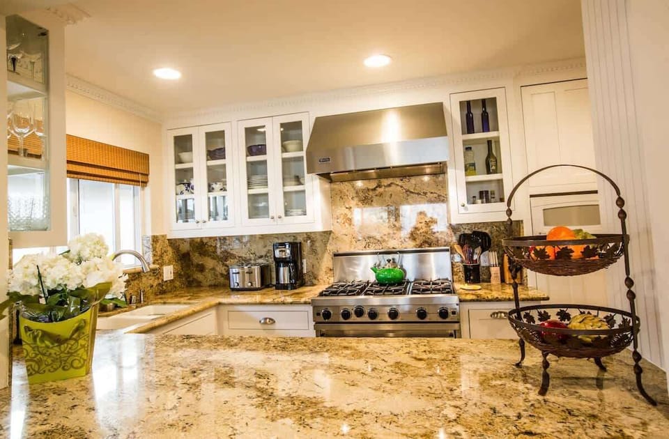 CASA 225 KITCHEN OPEN TO GREAT ROOM