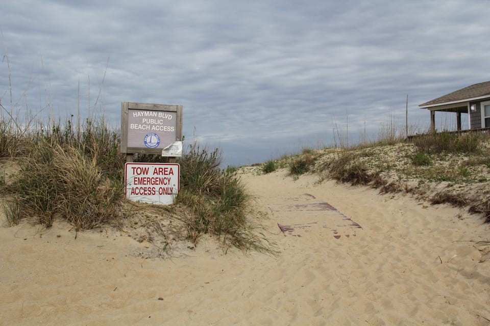 Beach access Hayman Street