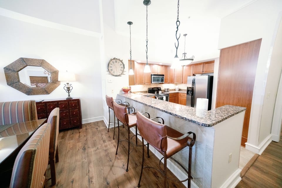 Open Kitchen & Dinning Room