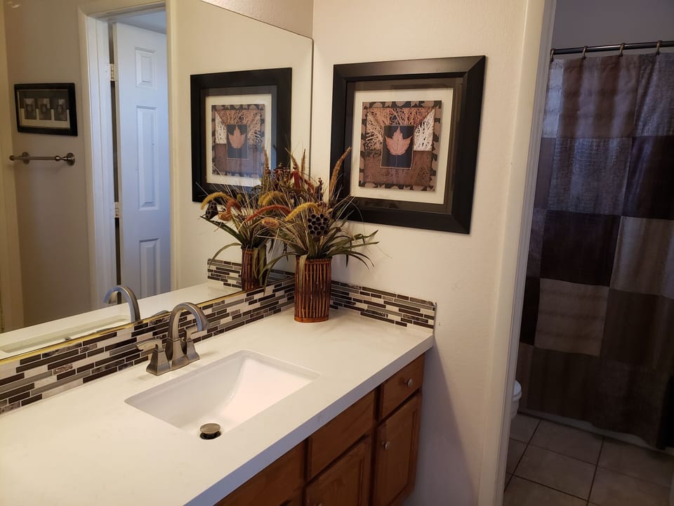 2nd Floor Full Bathroom 
