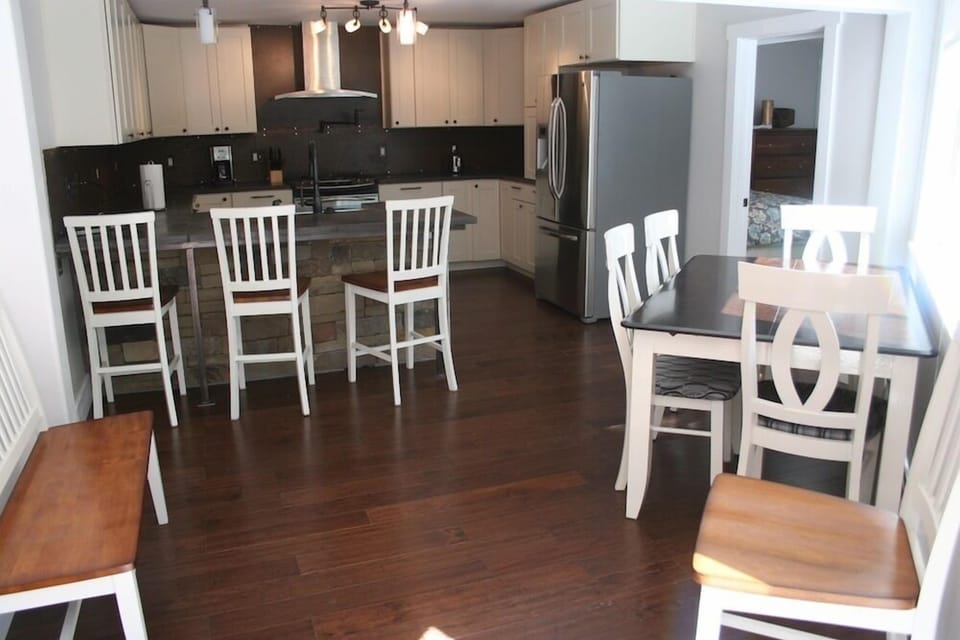 The entire condo has been redone with tasteful modern finishes! 