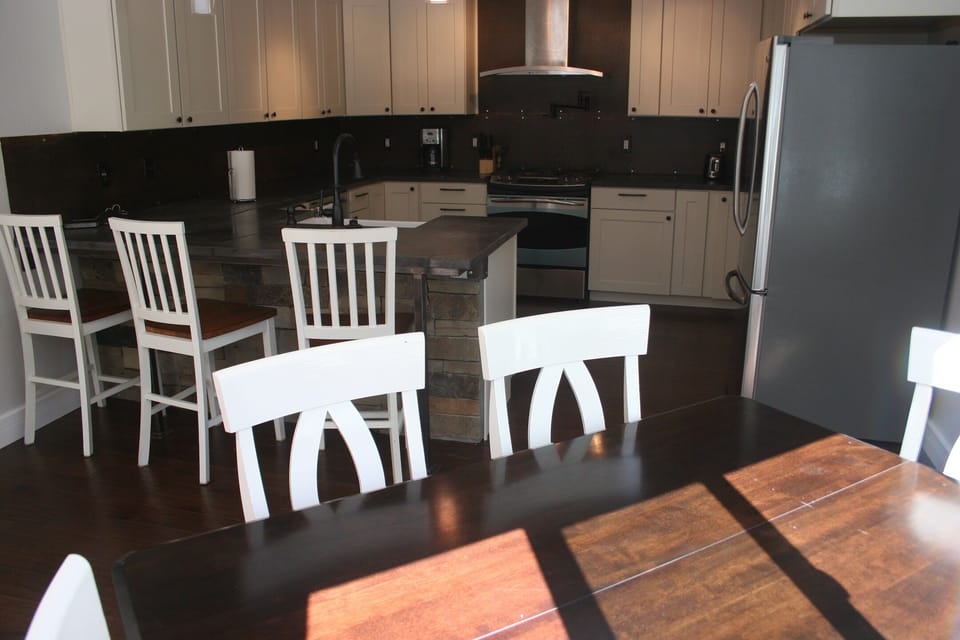 updated sunny kitchen! 