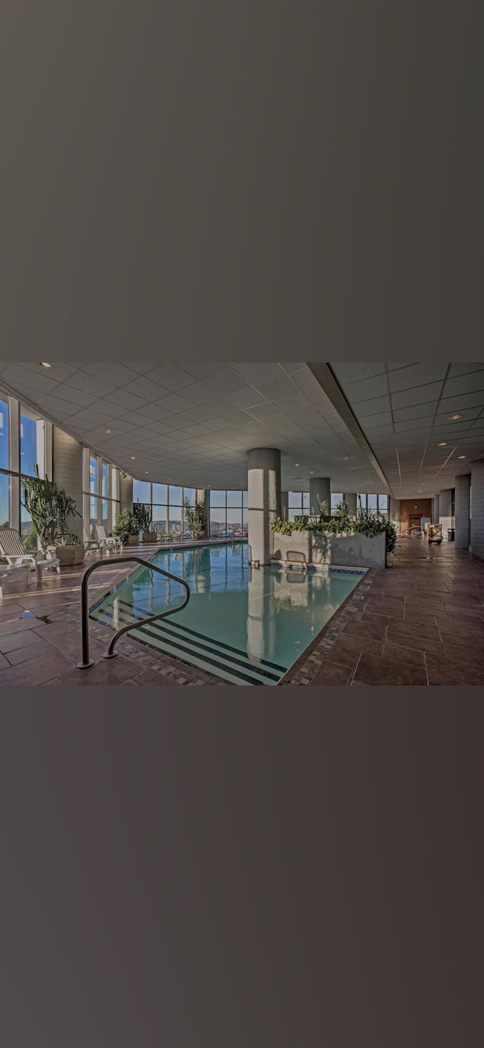 Large indoor heated pool, jacuzzi