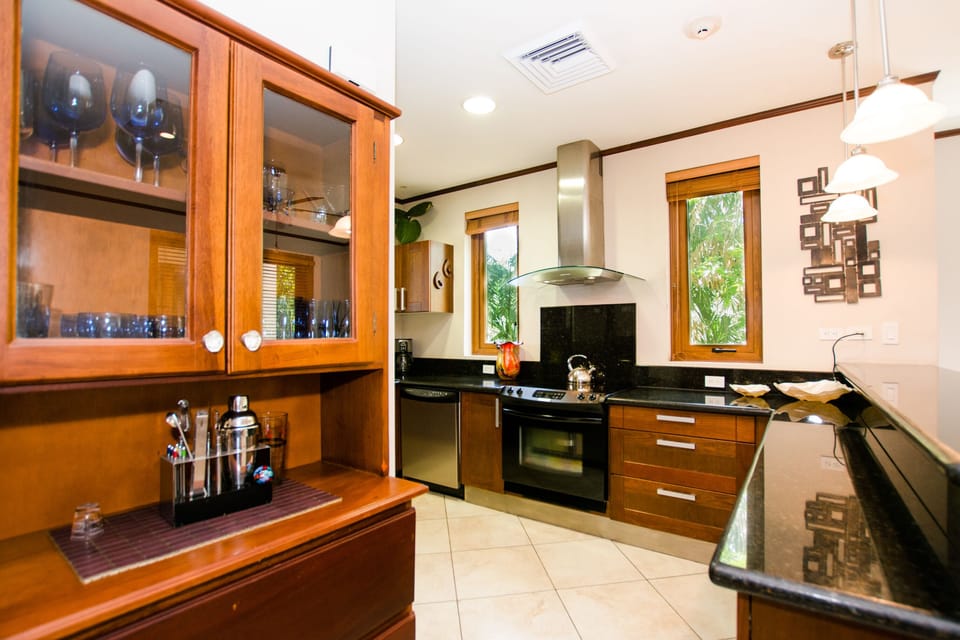 Entrance into the kitchen
