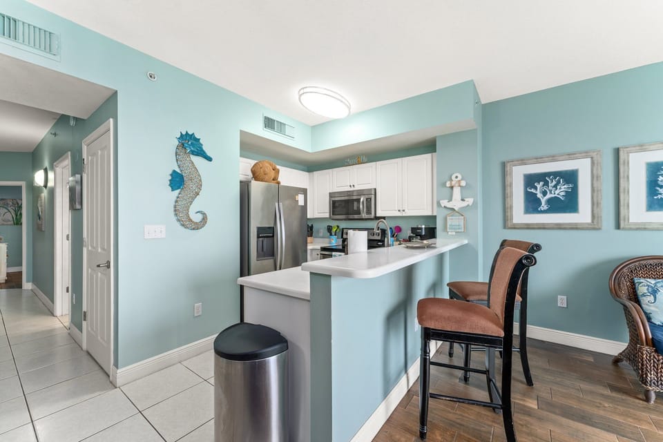 Pretty Kitchen! Well Stocked too!