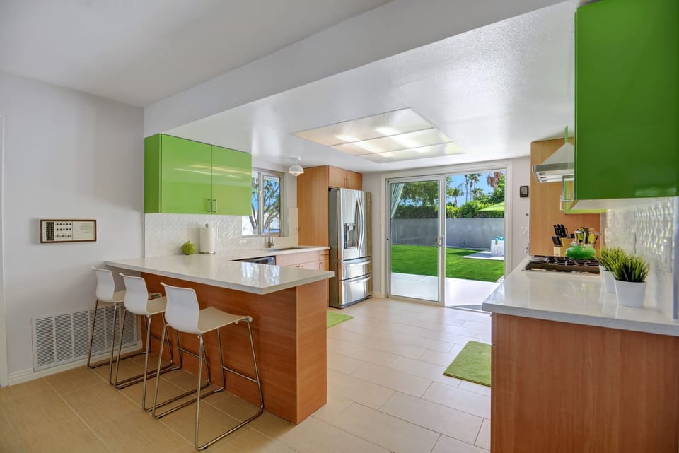 light and bright! Everything you need to cook a gourmet meal.