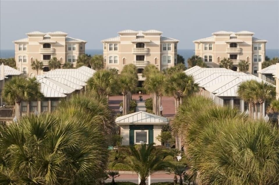 Welcome to Cousins' Cabana, An Oceanfront Condo