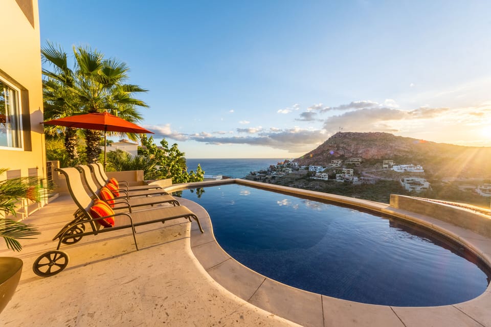 Pool with a view - perfect for whale watching!