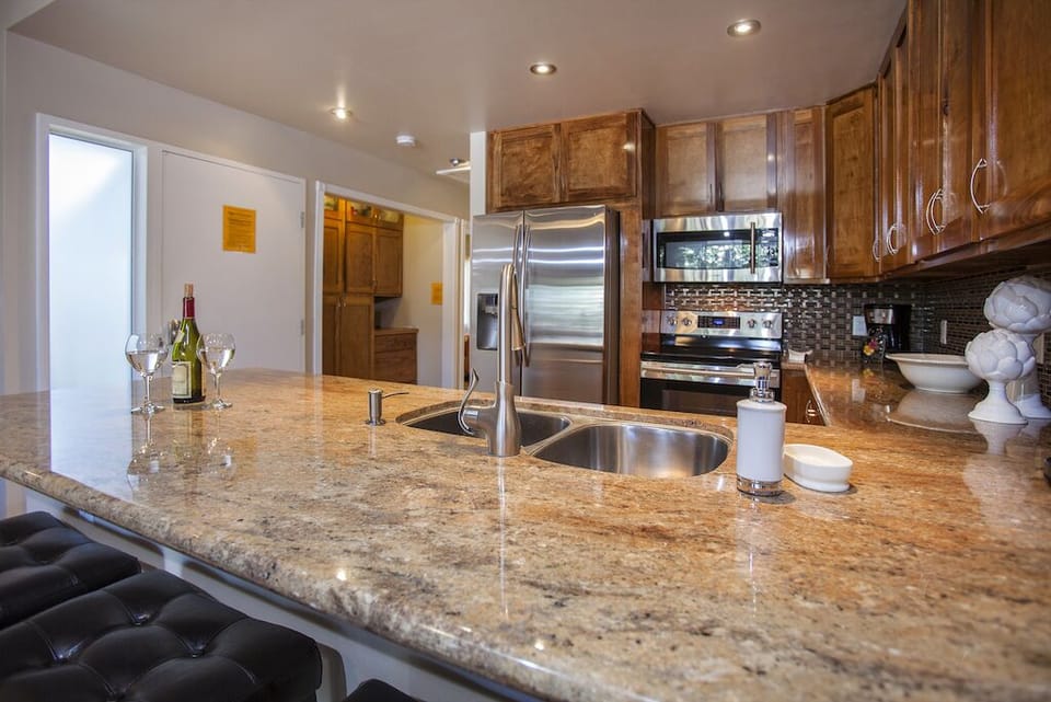 Breakfast bar